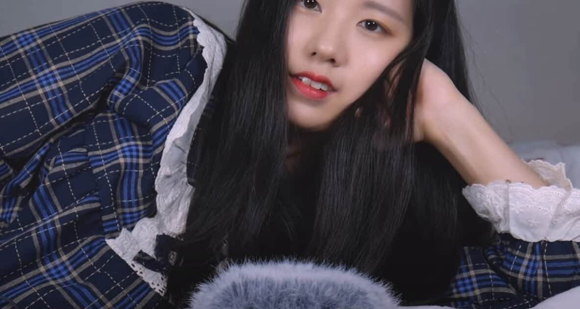 ASMR 哼唱摇篮曲和相机刷牙 | 分层声音麦克风​​触摸、敲击 | 轻声歌唱 1 小时