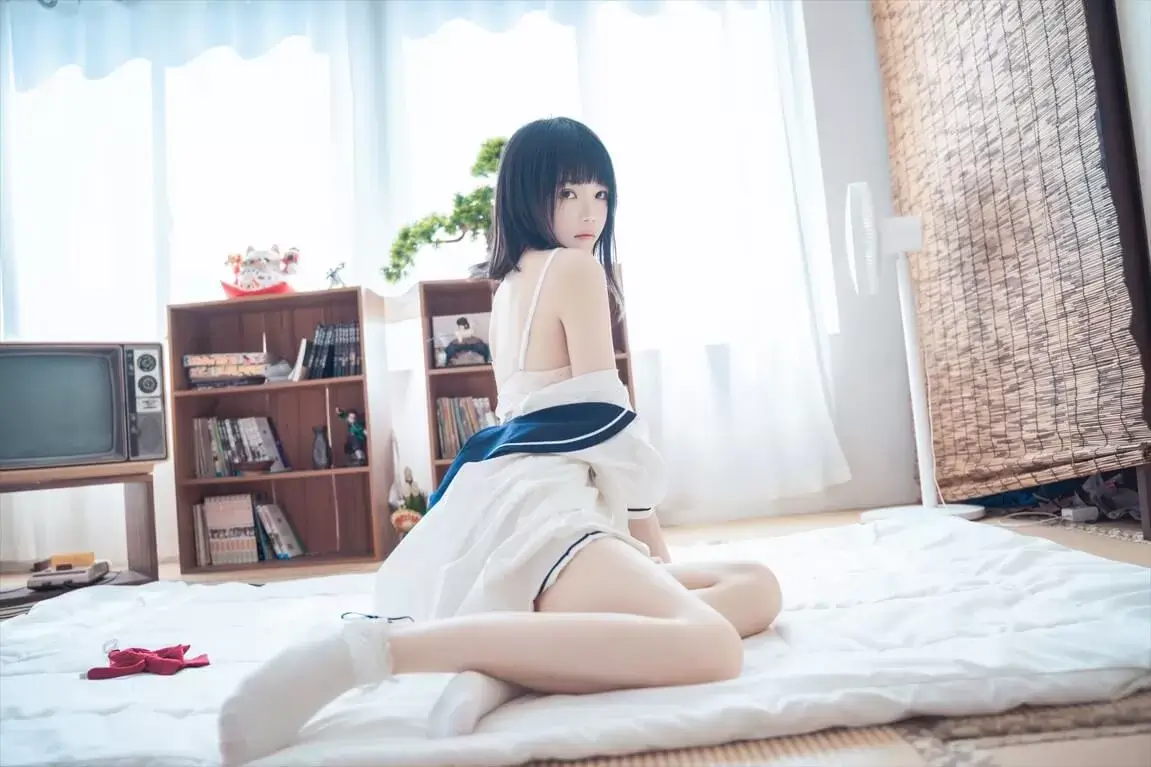 桜桃喵 – 盛夏制服