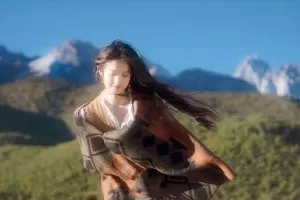 户外 清新 阳光 微风 清纯 美女 7k 高清壁纸