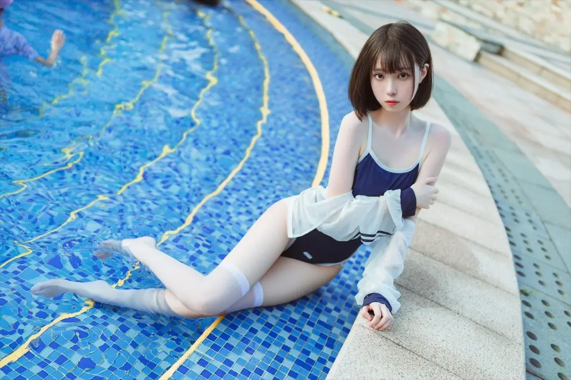 许岚LAN – 泳池竞泳[40P]